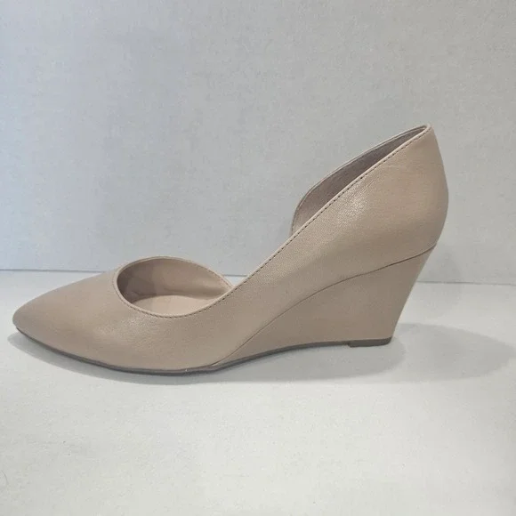 Franco Sarto Women's Wedge Pump 7.5 W Taupe Neutral Tan Beige Closed Toe Felice - Picture 2 of 12